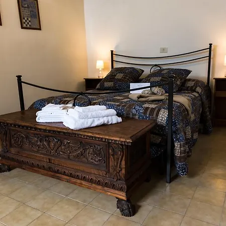 아파트 La Rocca Casa Vacanza